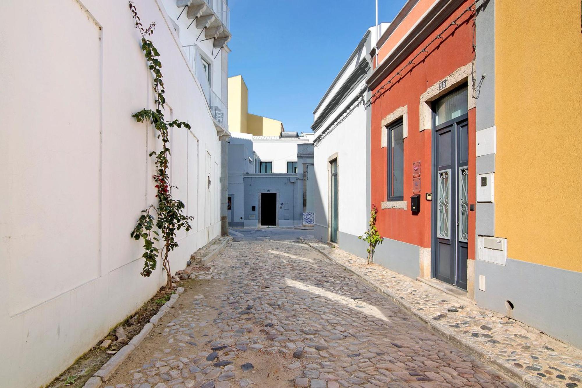 Bougainvillea House Faro Exterior photo