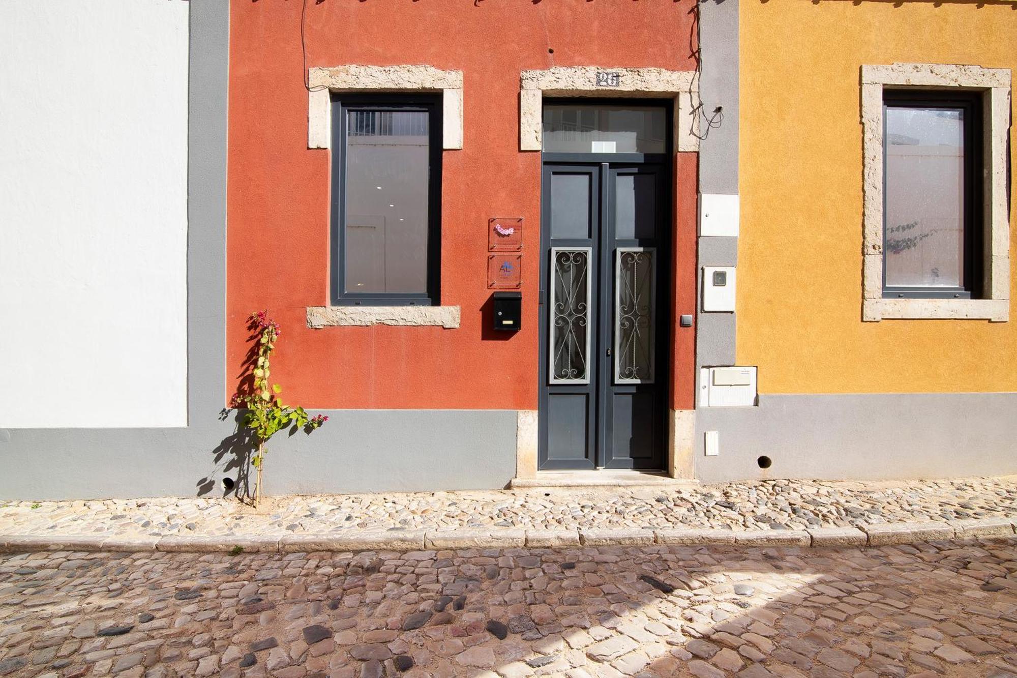 Bougainvillea House Faro Exterior photo